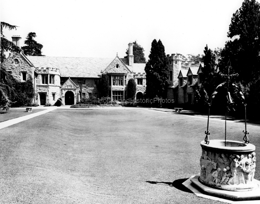 Letts Estate 1927 10236 Charing Cross Road in Holmby Hills wm.jpg